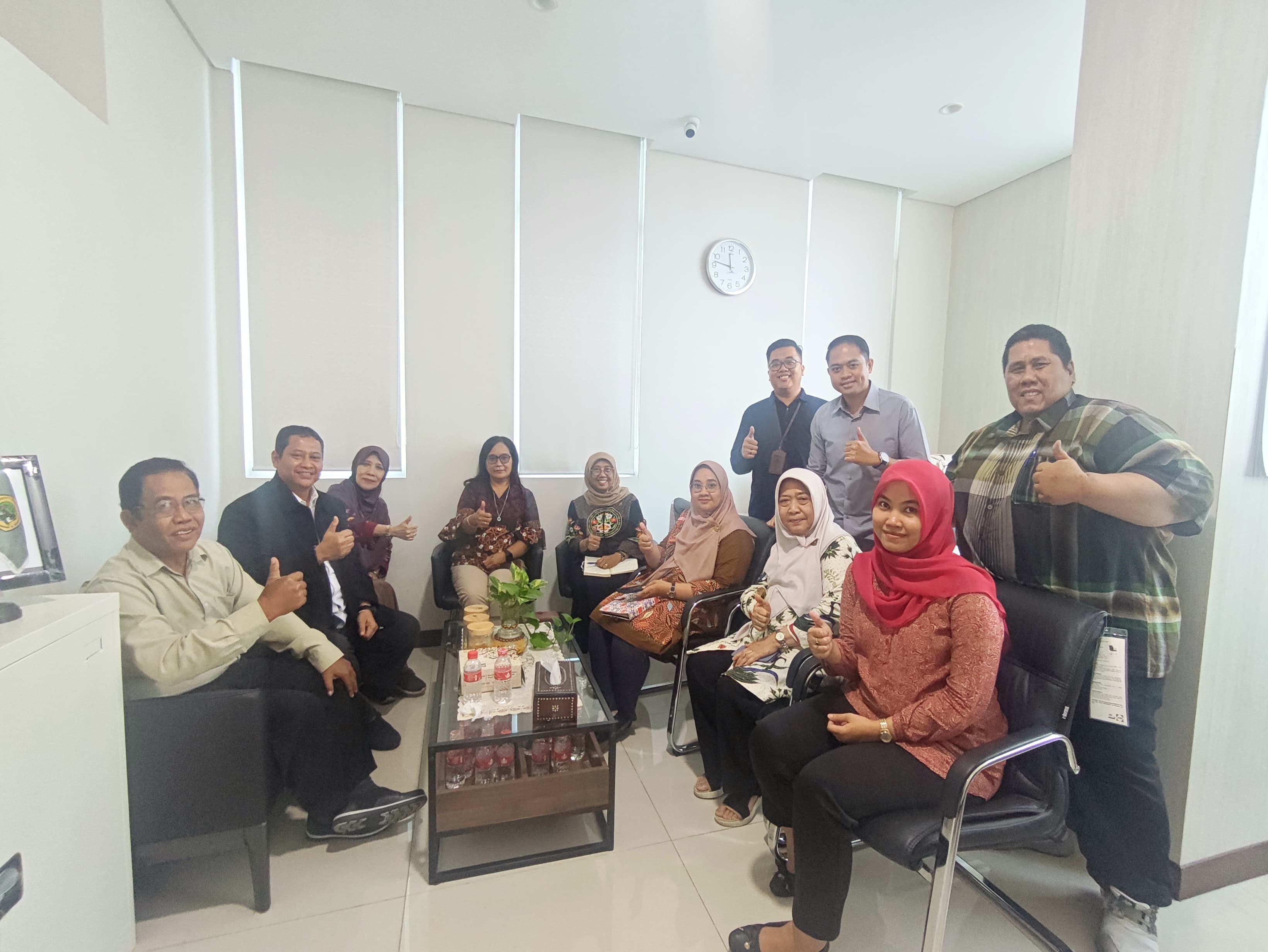 Kolaborasi Alumni S3 Doktor Ilmu Ekonomi: Dirut KAREB Perkuat Sinergi dengan FEB Untag Surabaya