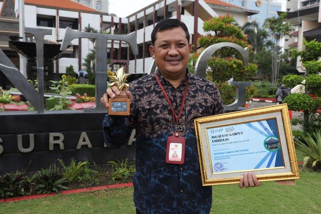 Untag Surabaya Raih Dua Penghargaan Anugerah Kampus Unggulan 2021